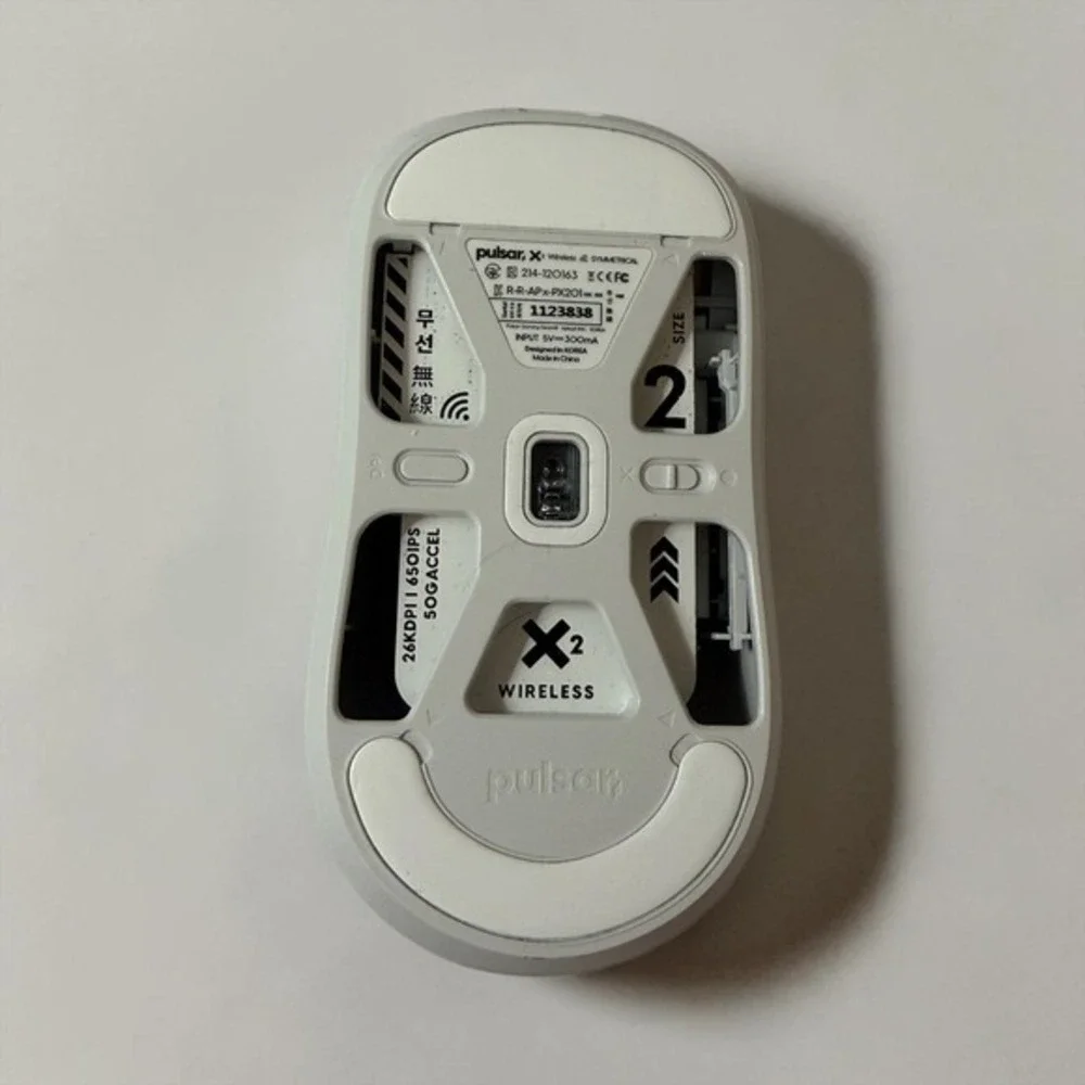 Pulsar X2 Wireless Gaming Mouse Symmetrical White 26K DPI PX201 Medium‎